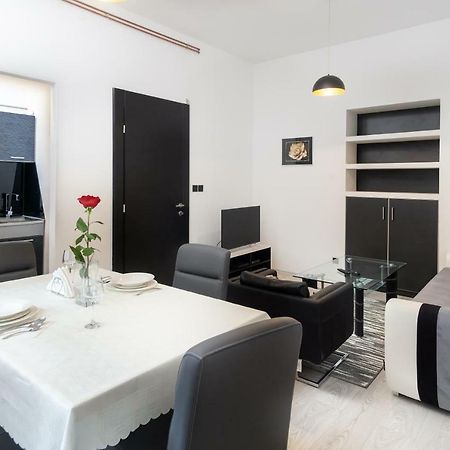 Apartman Ambasador Zagrzeb Zewnętrze zdjęcie